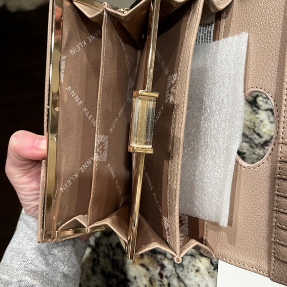 Anne Klein Pink Wallet - Picture 5 of 6